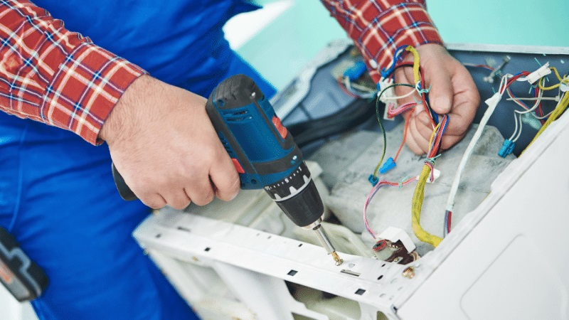 Adapazarı Altus Altus çamaşır makinesi kart tamiri – Su almama arızası orijinal parça ile giderildi. - Teknik servis örneği